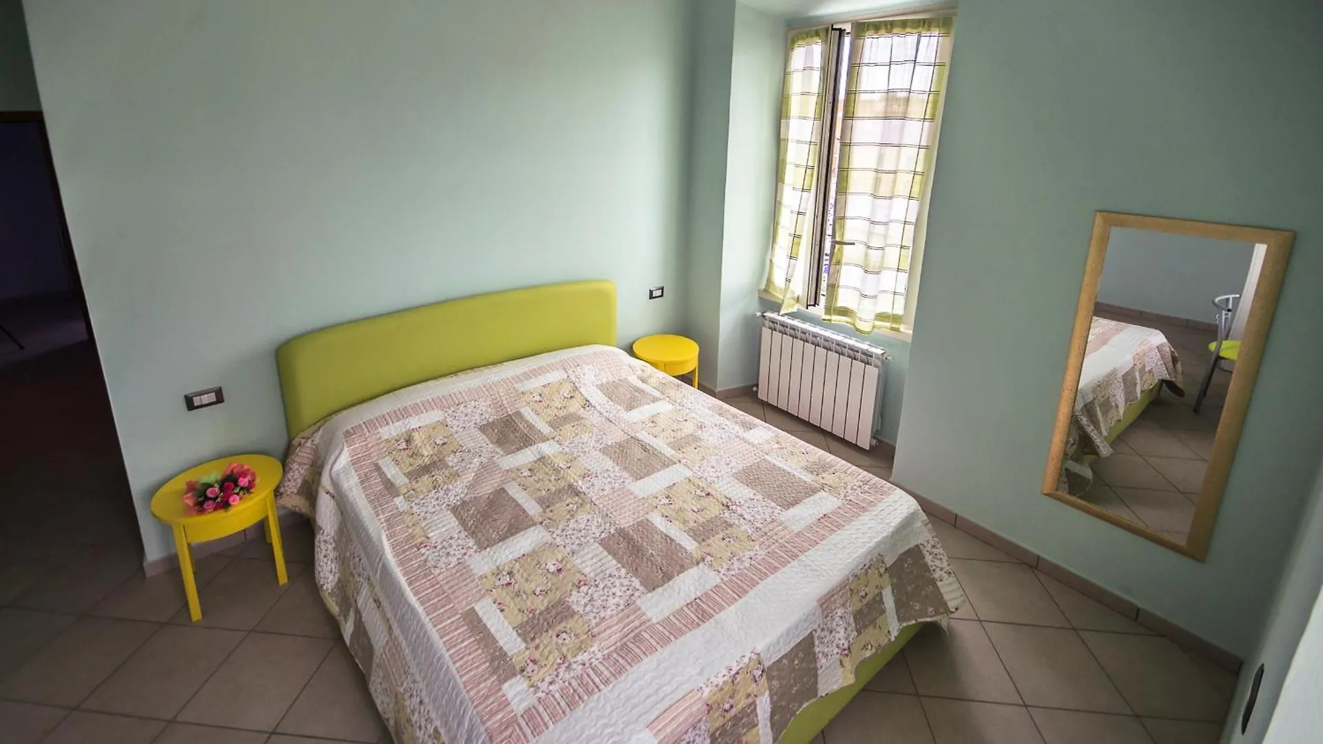 Ad Duas Lauros Bed & Breakfast Rome Italy