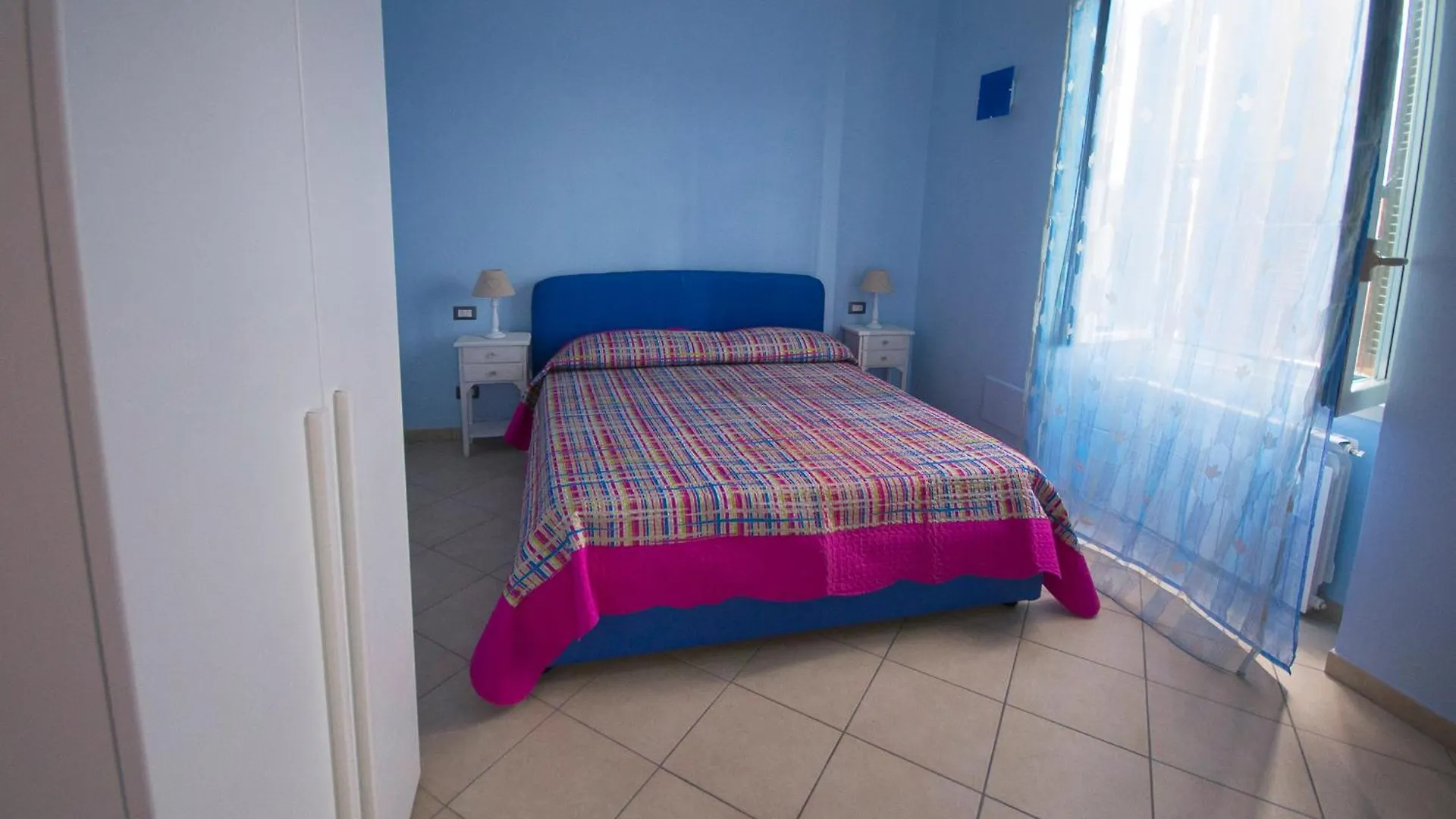 Ad Duas Lauros Bed & Breakfast Rome